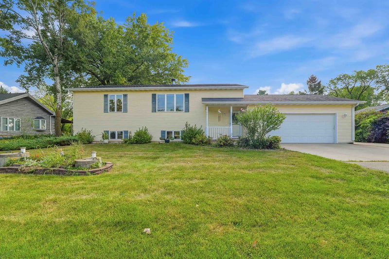 4610 Friedrich Ave, Omro, WI 54963