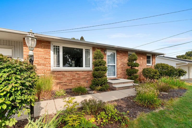 2098 True Ln, Green Bay, WI 54304-4354