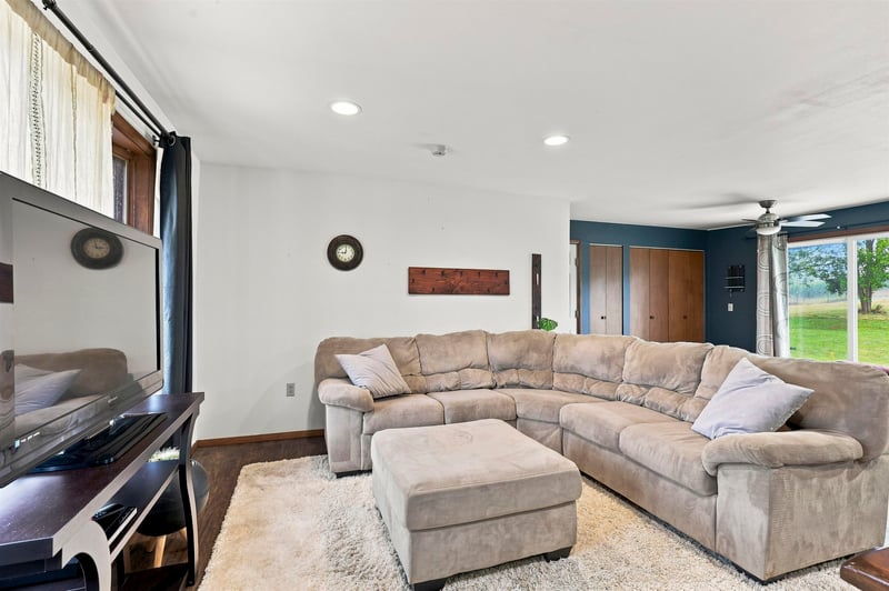 W4011 County Road E, Cecil, WI 54111-9426