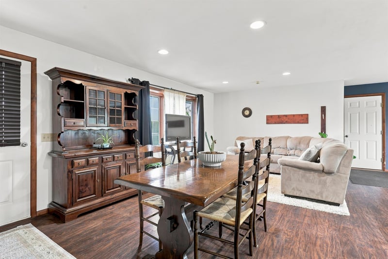 W4011 County Road E, Cecil, WI 54111-9426