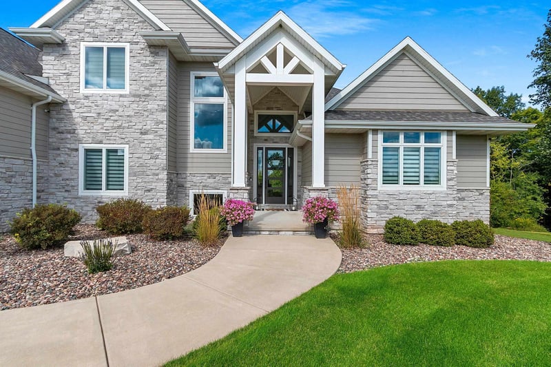 1852 Ridgemont Cir, De Pere, WI 54115