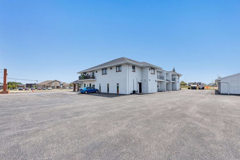2929 N Richmond St, Appleton, WI 54911