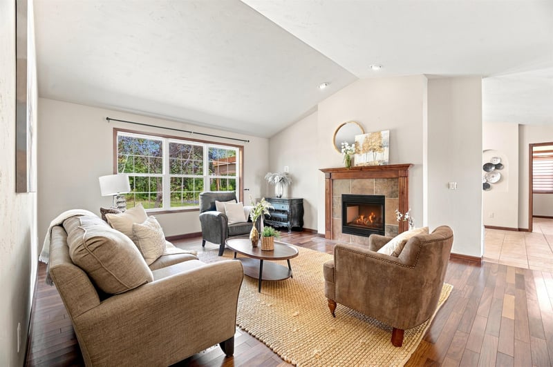 W7252 Dover Ct, Greenville, WI 54942