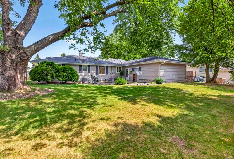 213 W Weiland Ave, Appleton, WI 54911
