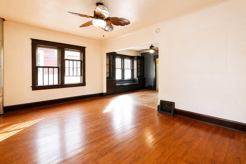 508 S Jackson St, Green Bay, WI 54301