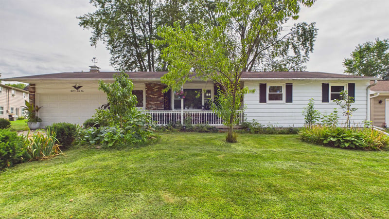 1864 Neal Ct, Green Bay, WI 54302