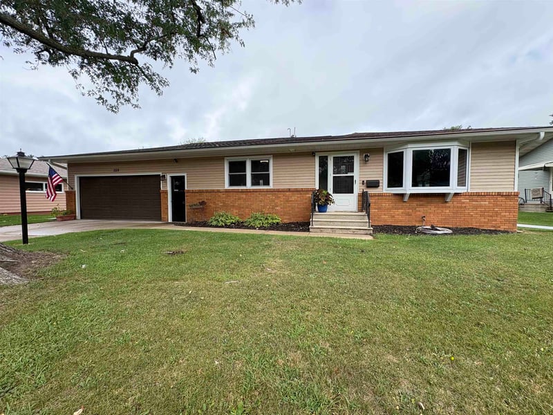 309 N Humphrey Cir, Shawano, WI 54166