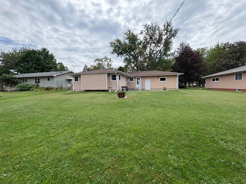 309 N Humphrey Cir, Shawano, WI 54166