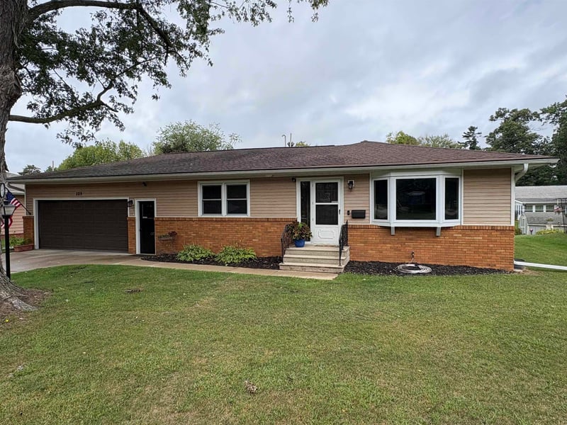 309 N Humphrey Cir, Shawano, WI 54166