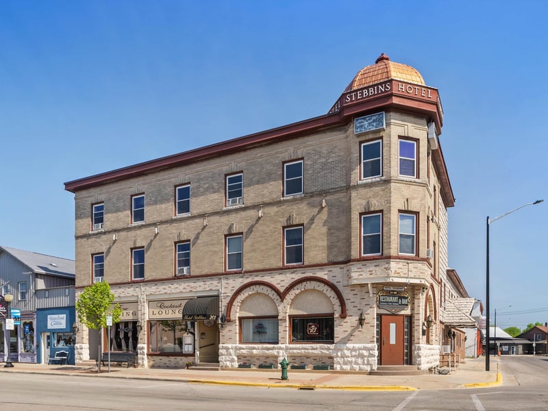 201 Steele St, Algoma, WI 54201