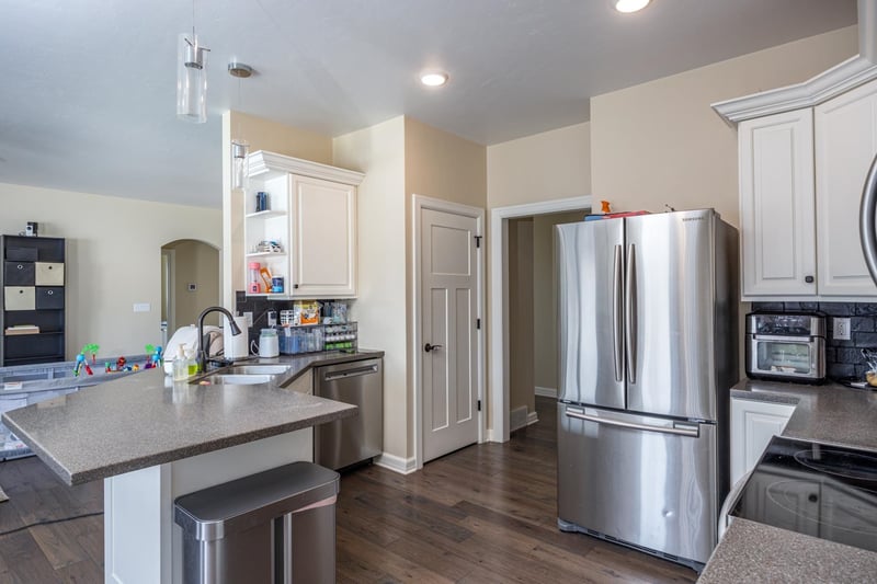 532 Patrick Ln, Pulaski, WI 54162
