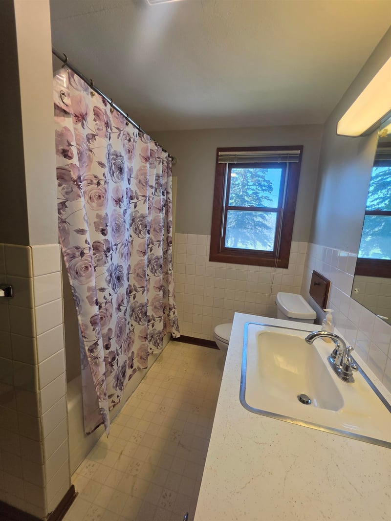239 W Water St, Brillion, WI 54110