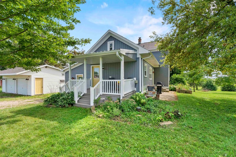 N3328 Meade St, Appleton, WI 54913-9558