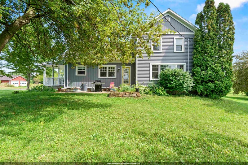 N3328 Meade St, Appleton, WI 54913-9558