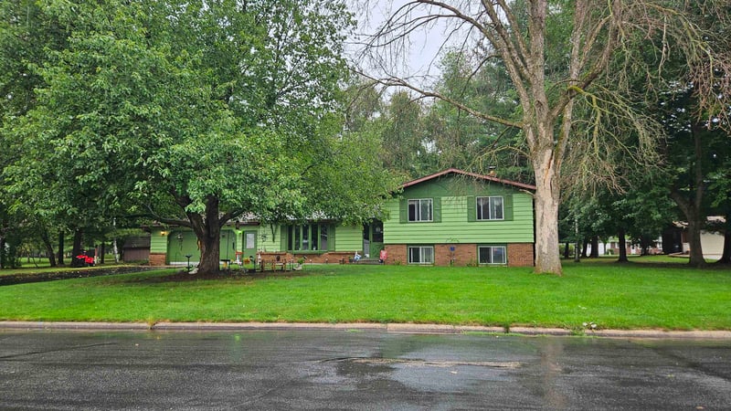 104 Crestwood Ct, Shawano, WI 54166