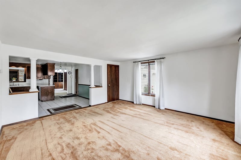 131 Johnson St, Green Bay, WI 54162-8839