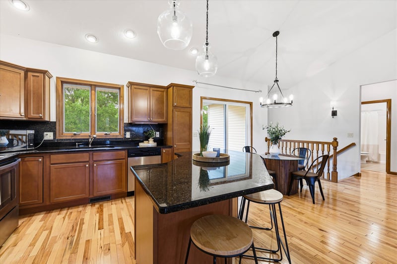 1276 Pemmican Ct, Neenah, WI 54956