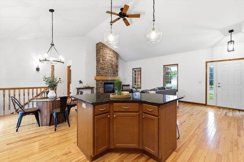 1276 Pemmican Ct, Neenah, WI 54956