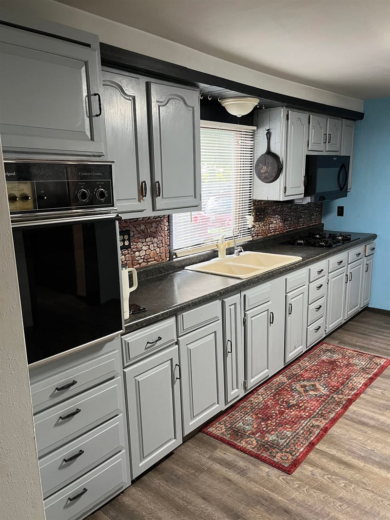 1033 Jefferson St, Oshkosh, WI 54901