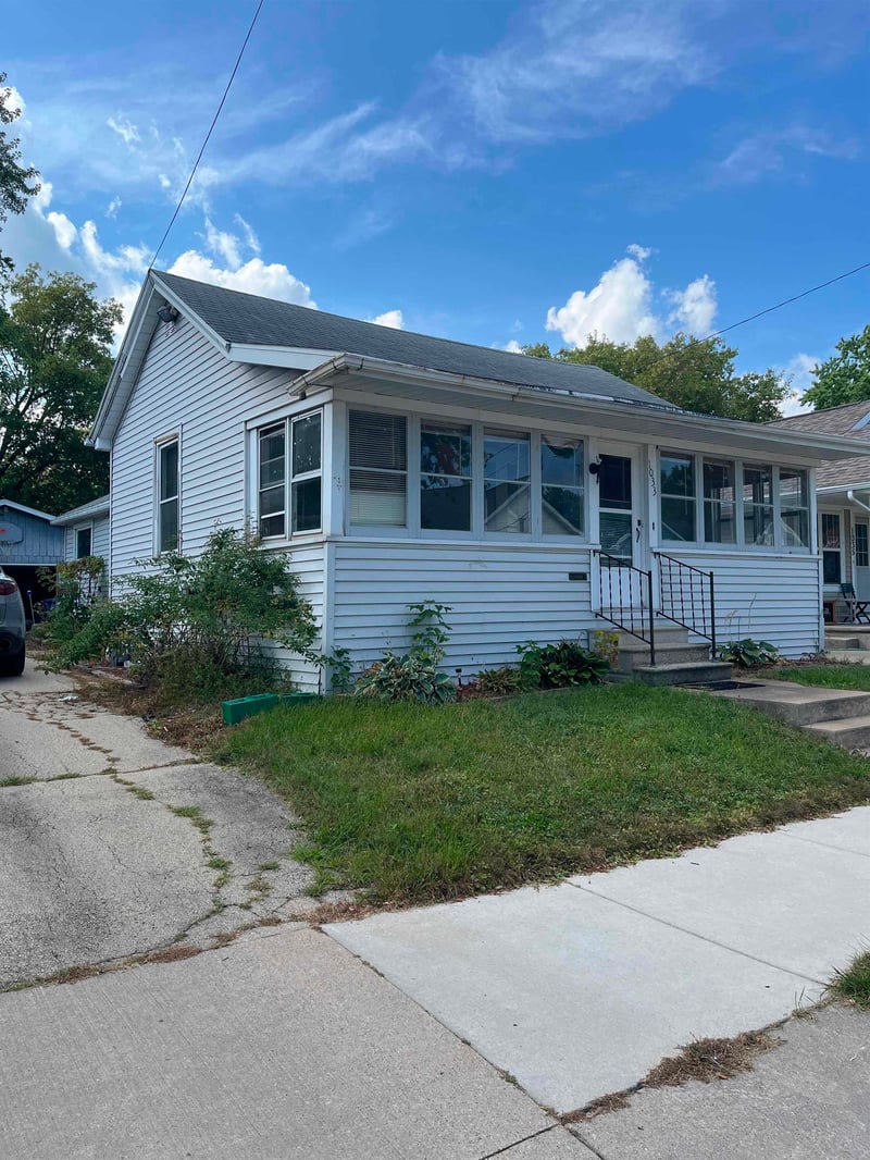 1033 Jefferson St, Oshkosh, WI 54901