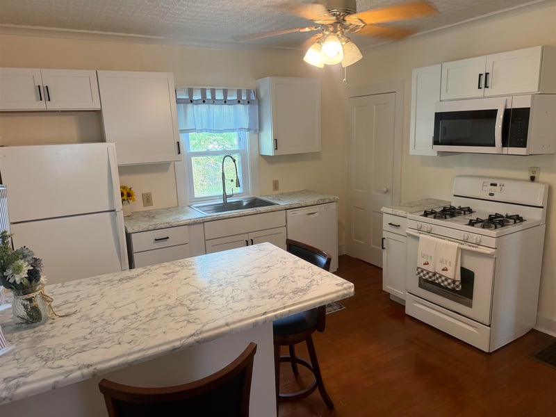 1843 Hubbard St, Oshkosh, WI 54902