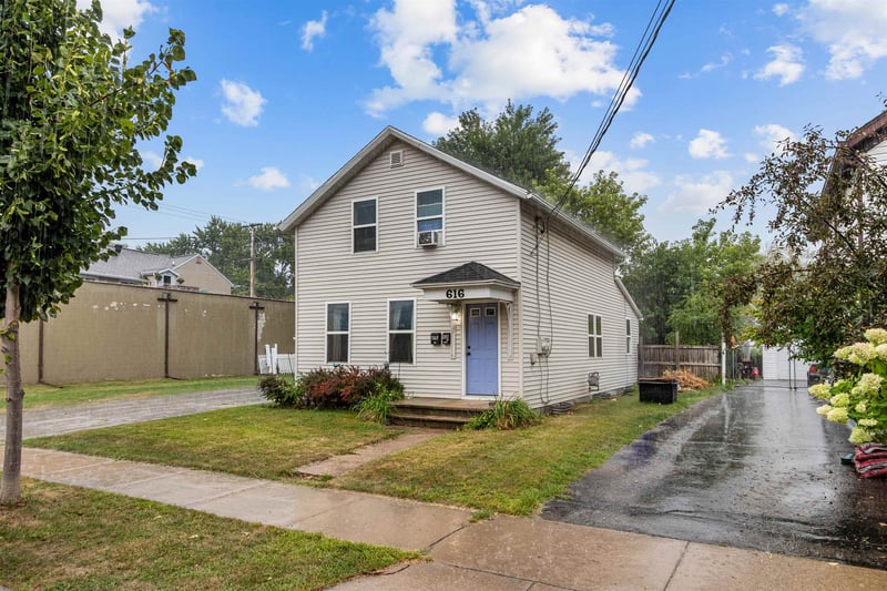 616 N Division St, Appleton, WI 54911