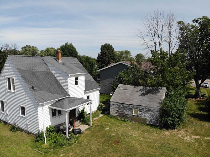 1018 Main St, Neenah, WI 54956
