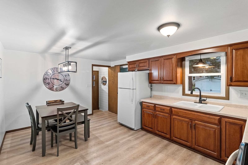 134 Minor Ct, Green Bay, WI 54303