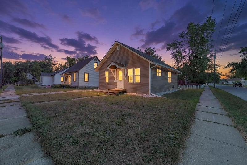 733 W Grant St, Appleton, WI 54914