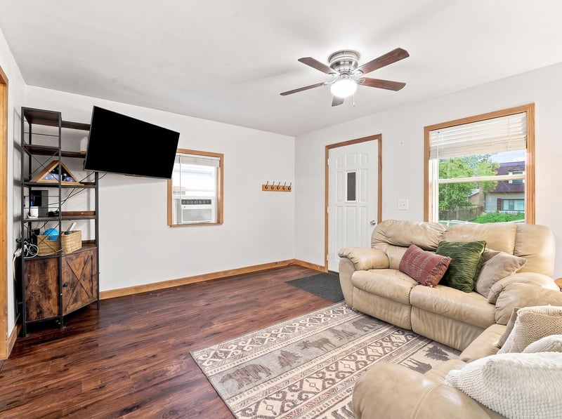 5 Armstrong Ct, Kaukauna, WI 54130
