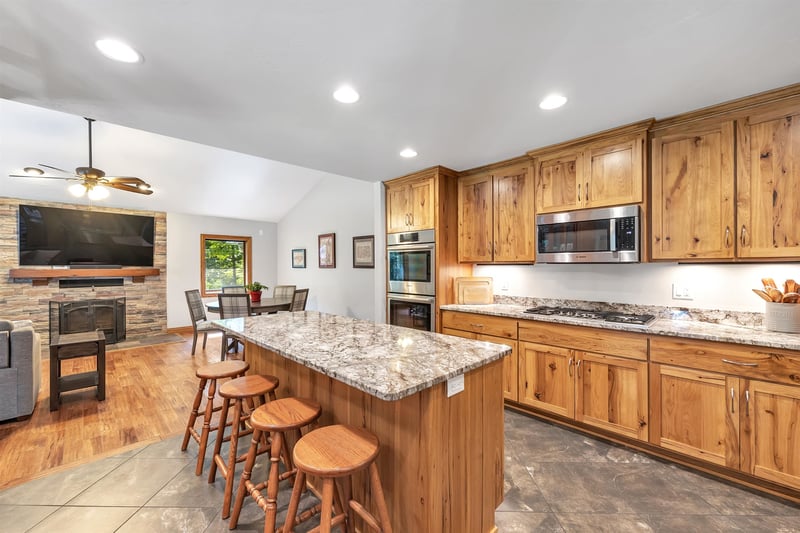 2274 Cathedral Forest Dr, Suamico, WI 54313-7682