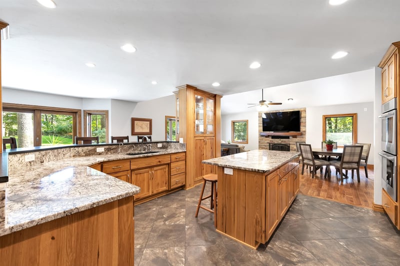 2274 Cathedral Forest Dr, Suamico, WI 54313-7682