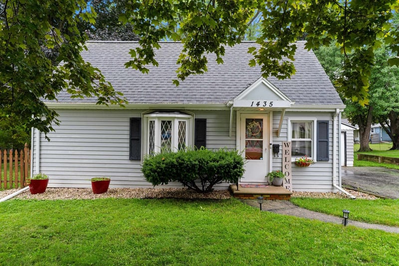 1435 9th St, Green Bay, WI 54303-3141