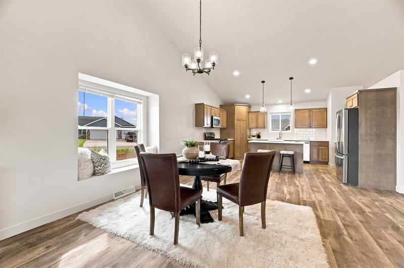 W7032 Jaclyn Ln, Greenville, WI 54942