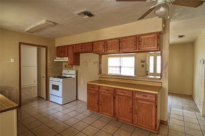 5607 Summer Gold Dr, San Antonio, TX 78222