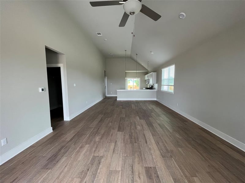 221 Pinnacle LN, Kyle, TX 78640