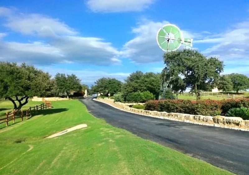 208 Calvin Barrett ST, Blanco, TX 78606