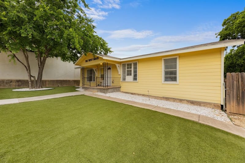 102 Liberty Ave, Round Rock, TX 78664