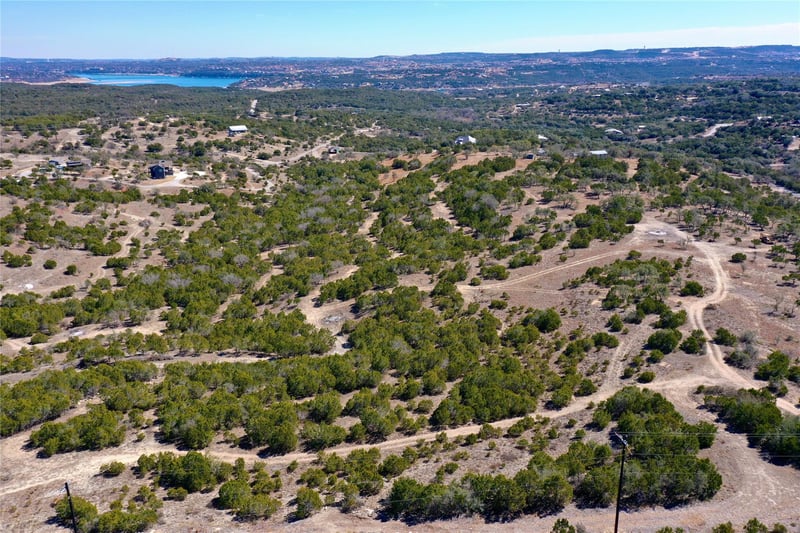 21524 Kathy LN, Spicewood, TX 78669