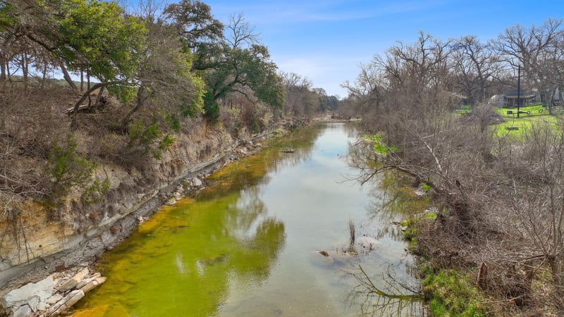 1395 Cr 207 RD, Liberty Hill, TX 78642