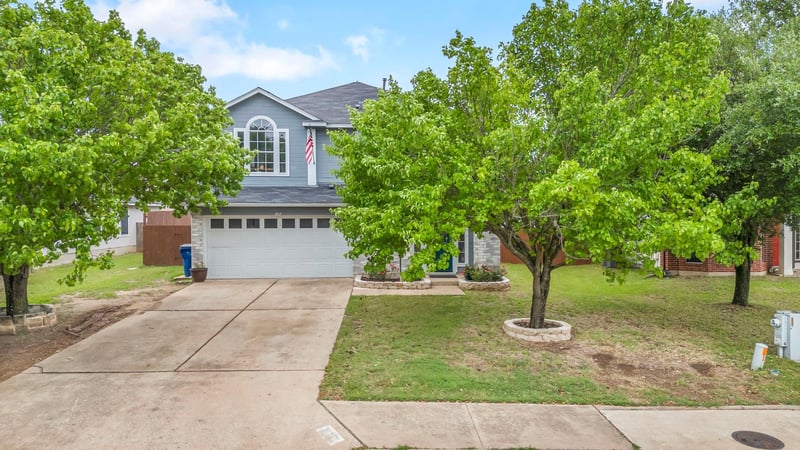 807 Eaglecreek DR, Leander, TX 78641