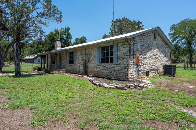 801 Billie Brooks LN, Driftwood, TX 78619