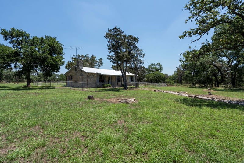801 Billie Brooks LN, Driftwood, TX 78619