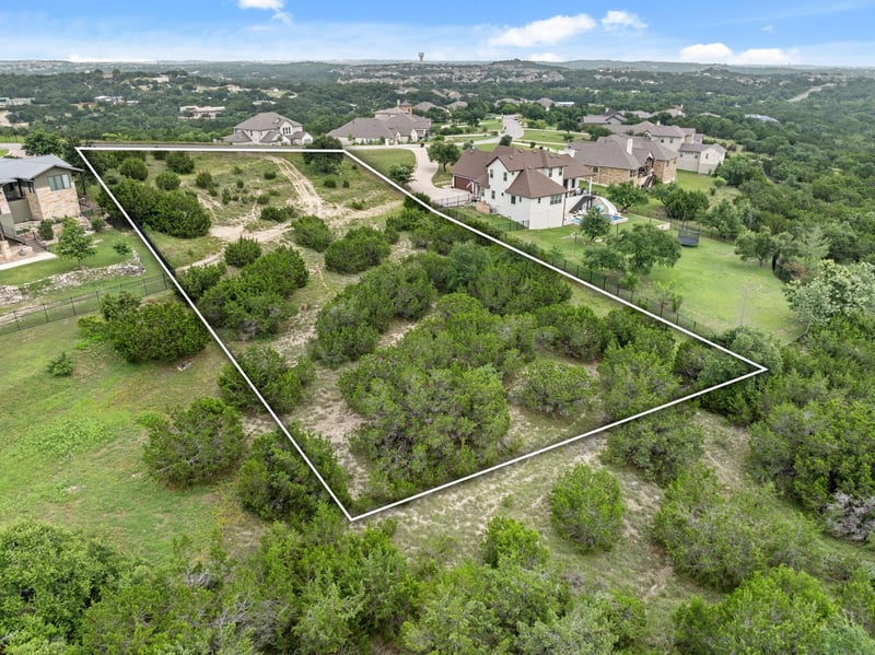 974 Bluff Woods DR, Driftwood, TX 78619
