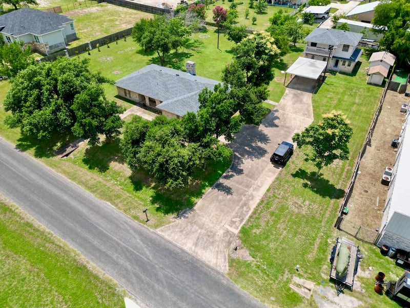 15600 Spring Hill LN, Pflugerville, TX 78660