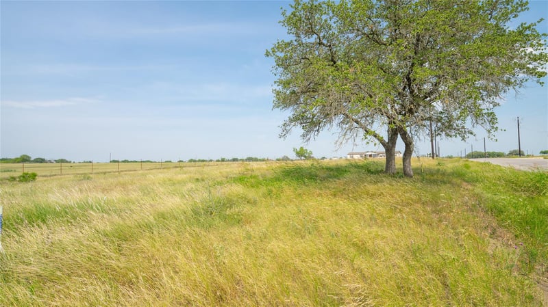300 Altidore Ave, Dale, TX 78616