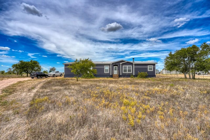101 Samuel DR, Bertram, TX 78605