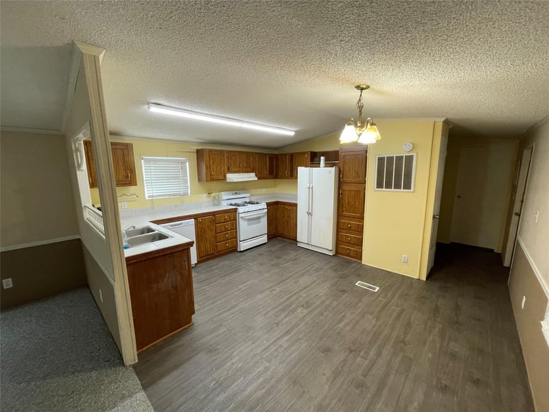 113 Elizabeth DR, Spicewood, TX 78669