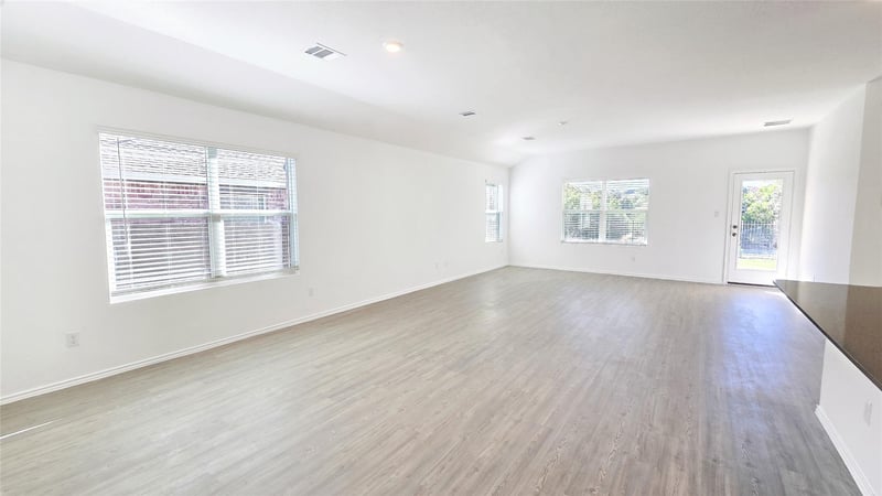 1637 Chapel Ranch RD, Georgetown, TX 78628