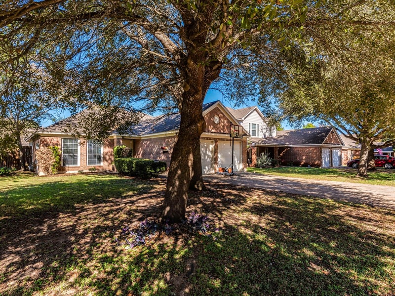 172 Winter ST, Kyle, TX 78640